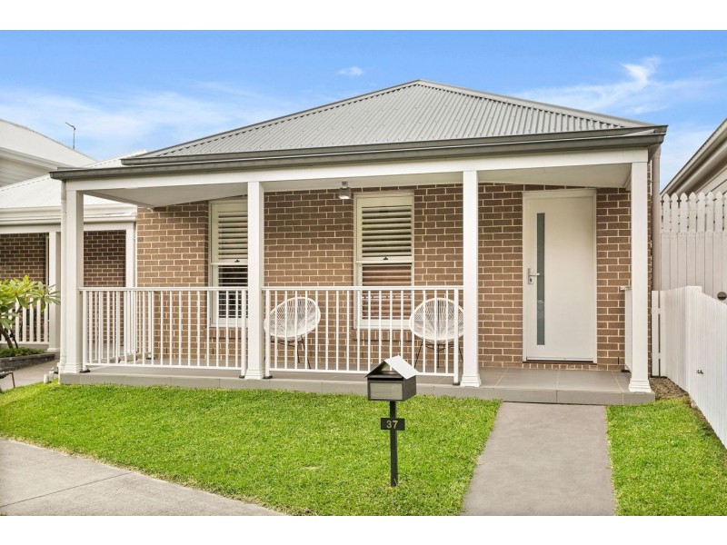 37 Curramore Terrace, Tullimbar NSW 2527