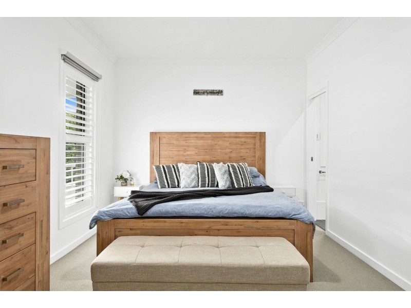 37 Curramore Terrace, Tullimbar NSW 2527