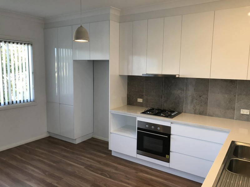 8a Terry Ave, Warilla NSW 2528