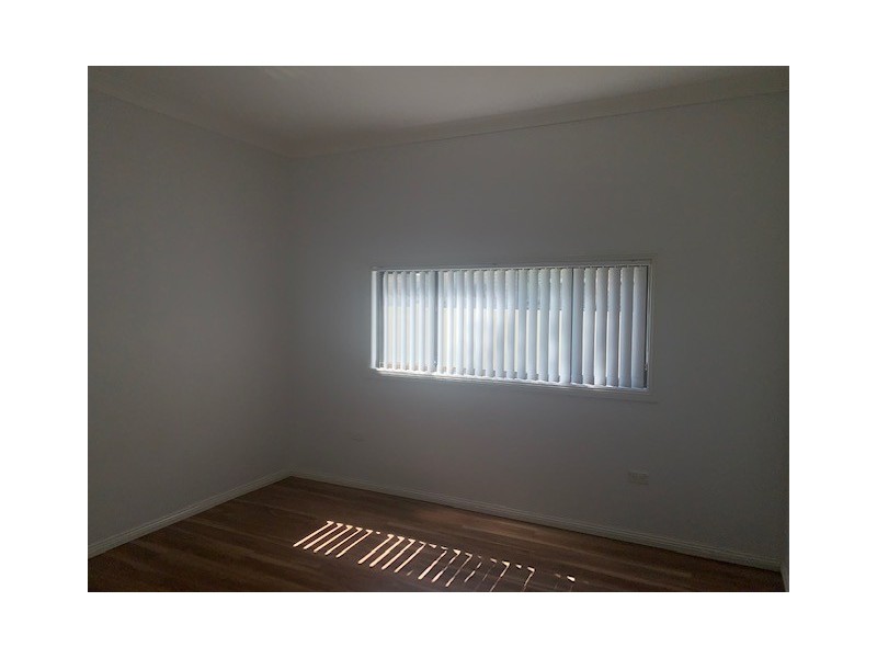 8a Terry Ave, Warilla NSW 2528