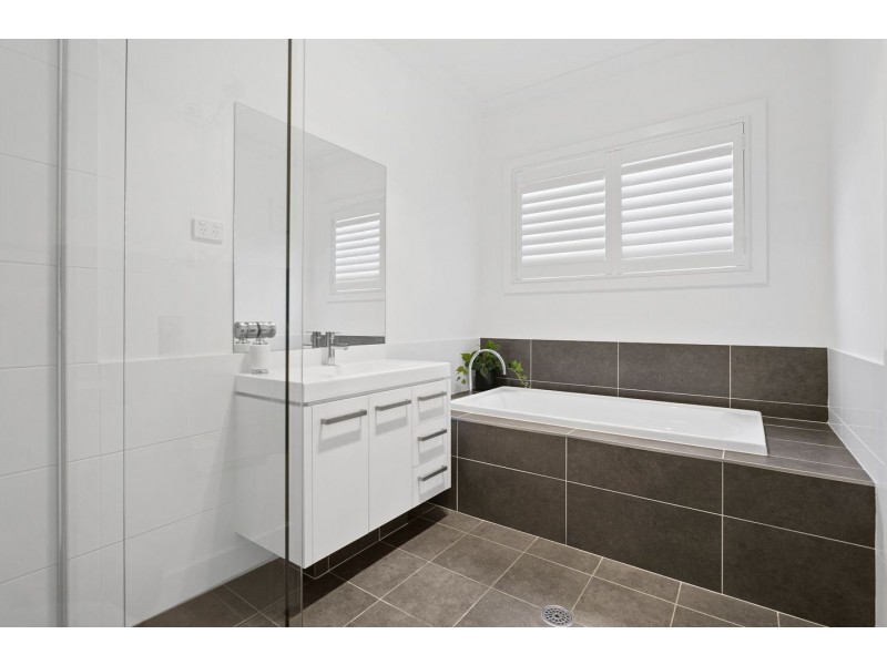 37 Curramore Terrace, Tullimbar NSW 2527