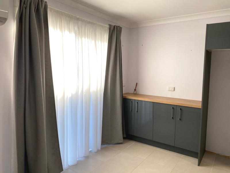 1/2 Barton Street, Oak Flats NSW 2529