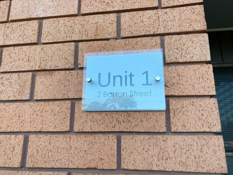 1/2 Barton Street, Oak Flats NSW 2529