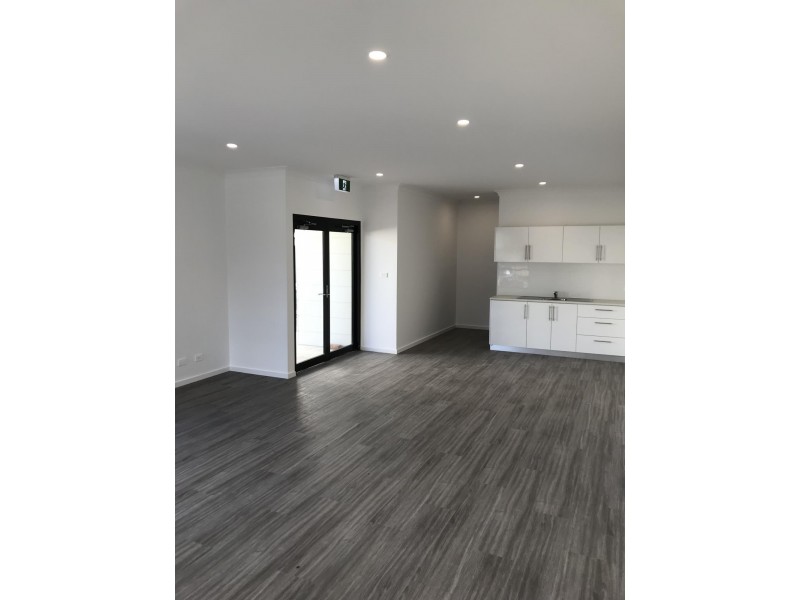 Shop 2/195a Princes Hwy, Albion Park Rail NSW 2527