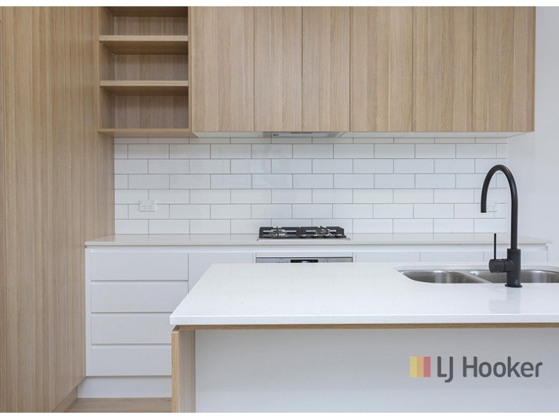 12 Valley View Crescent, Albion Park NSW 2527