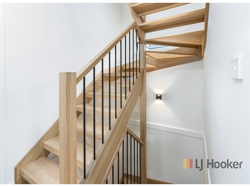 12 Valley View Crescent, Albion Park NSW 2527