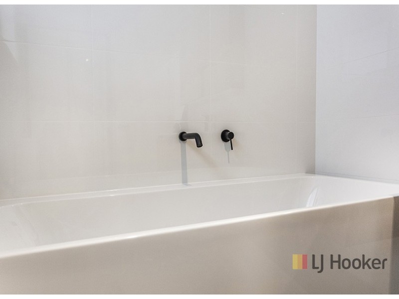 12 Valley View Crescent, Albion Park NSW 2527