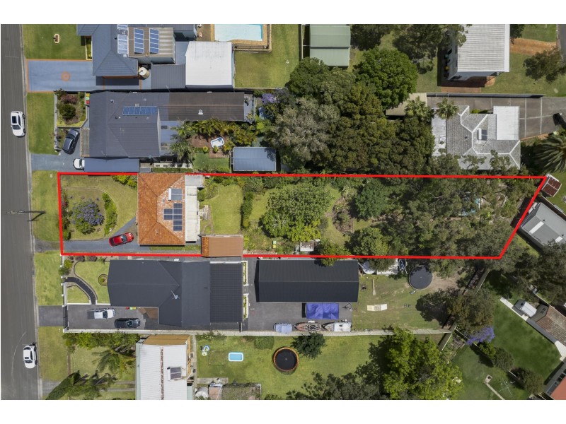 14 Barton Street, Oak Flats NSW 2529