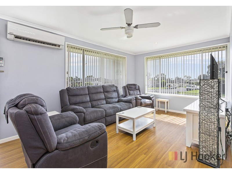 2 Iron Bark Avenue, Albion Park Rail NSW 2527