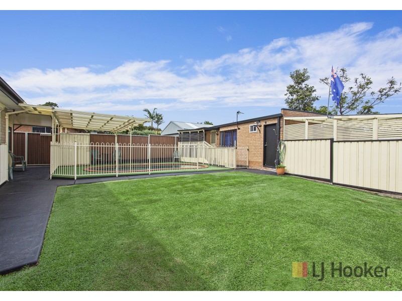 2 Iron Bark Avenue, Albion Park Rail NSW 2527