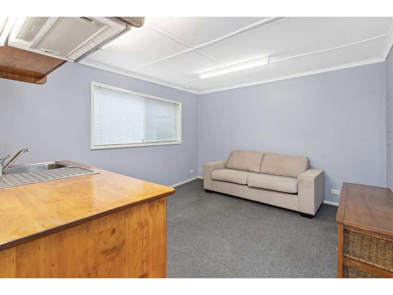 2 Iron Bark Avenue, Albion Park Rail NSW 2527