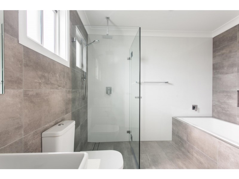 6 Headwater Place, Albion Park NSW 2527