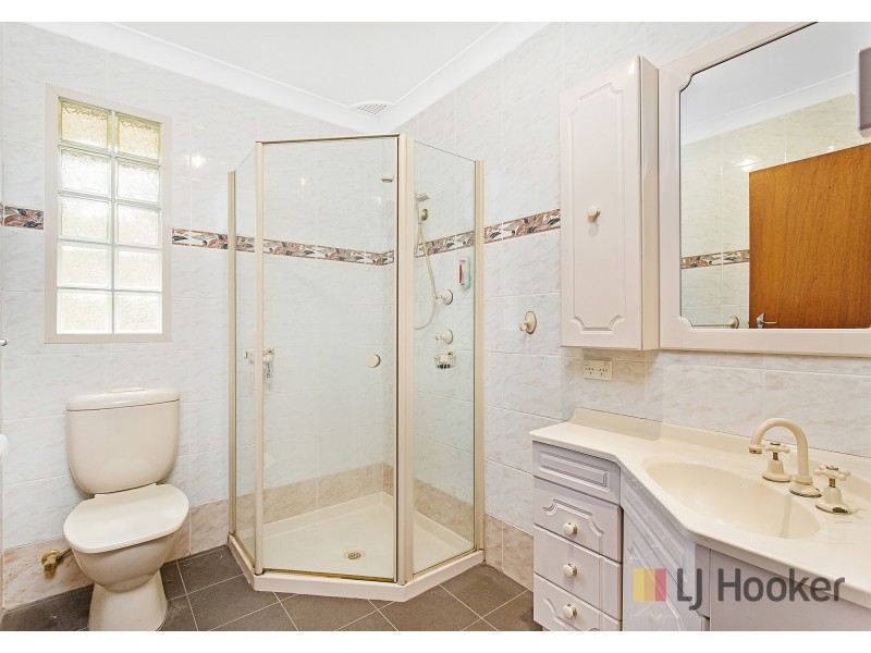 33 Bass Street, Barrack Heights NSW 2528