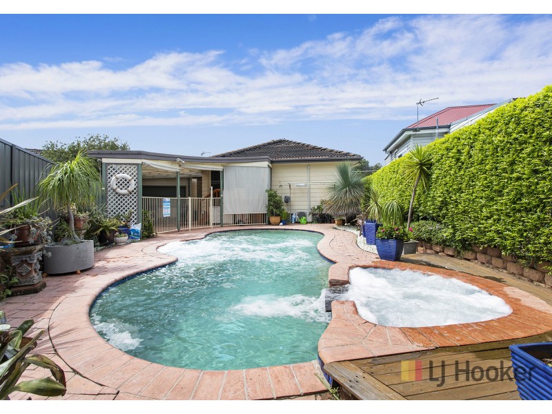 33 Bass Street, Barrack Heights NSW 2528