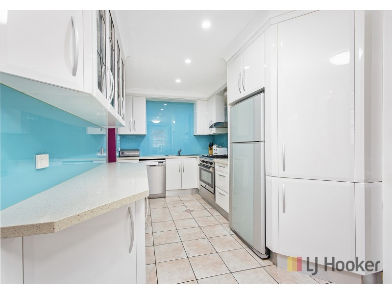 18 Roycroft Avenue, Mount Warrigal NSW 2528