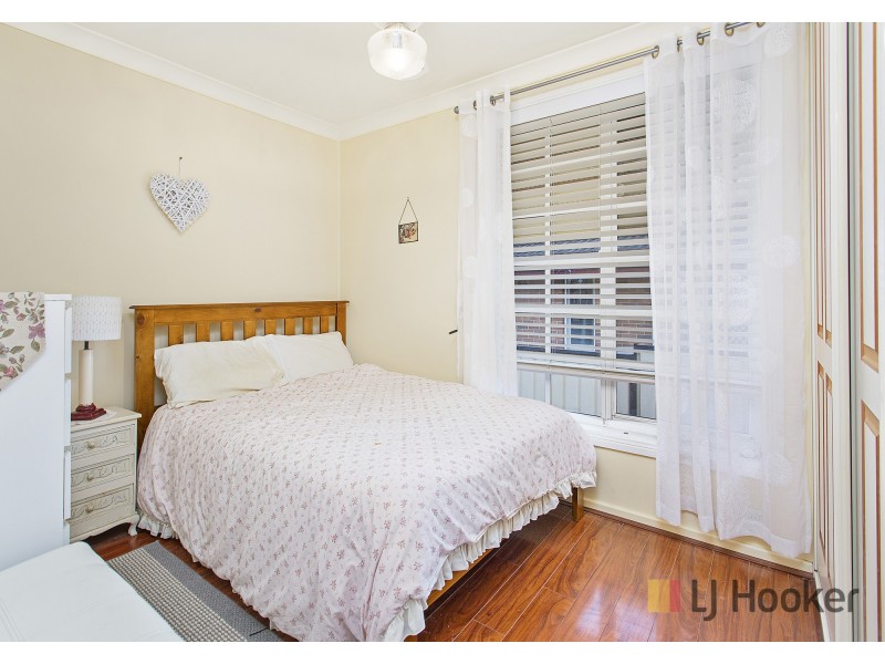 18 Roycroft Avenue, Mount Warrigal NSW 2528
