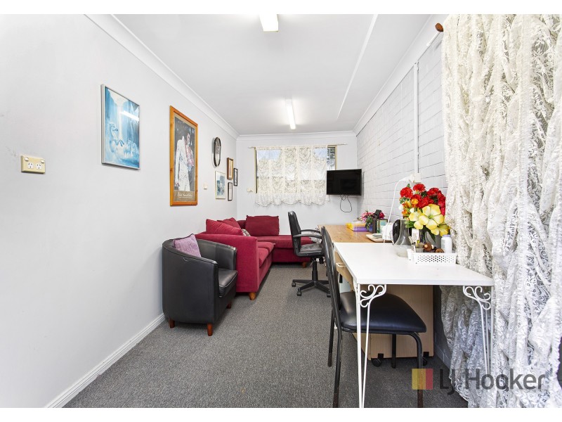 18 Roycroft Avenue, Mount Warrigal NSW 2528