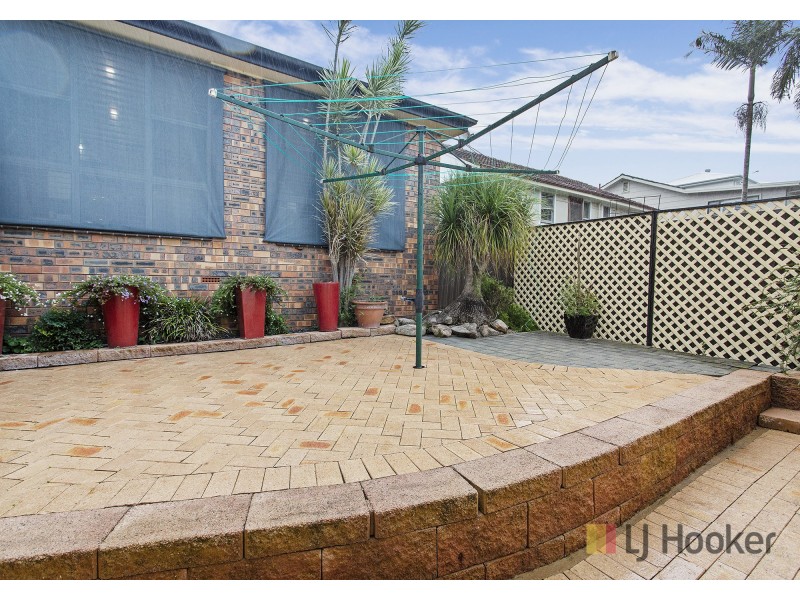 18 Roycroft Avenue, Mount Warrigal NSW 2528