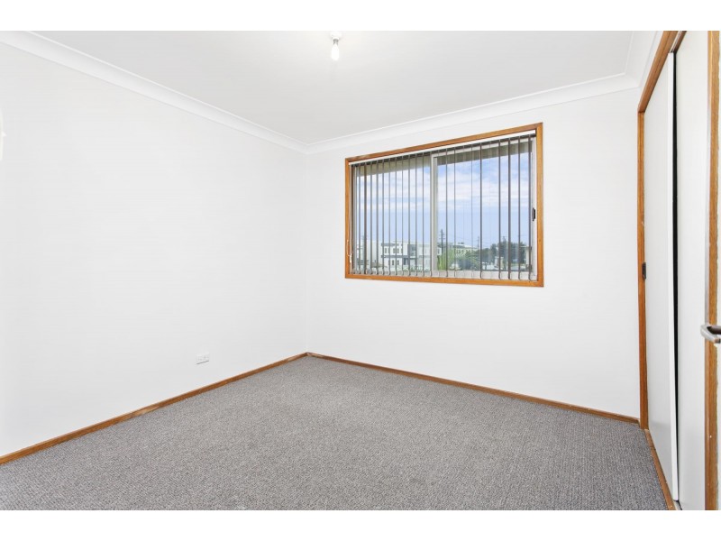 1/62-64 Peterborough Avenue, Lake Illawarra NSW 2528