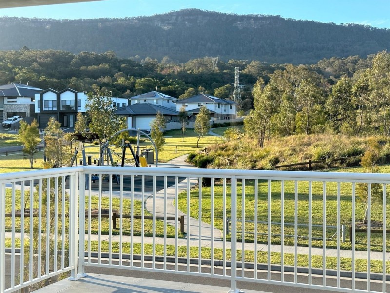 31 Saddleback Cres, Kembla Grange NSW 2526