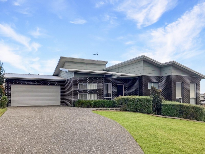 15 Rangoon Ave, Shell Cove NSW 2529