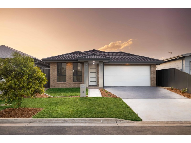 41 Farmgate Cres, Calderwood NSW 2527