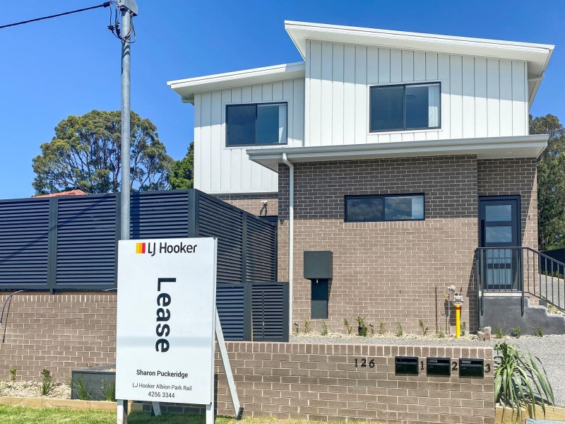 1/126 Lake Entrance Rd, Oak Flats NSW 2529