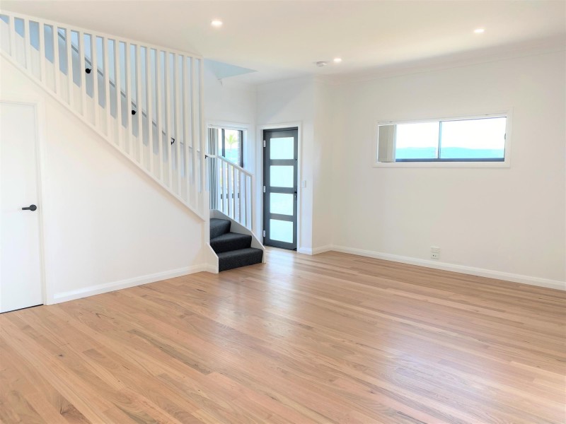 1/126 Lake Entrance Rd, Oak Flats NSW 2529