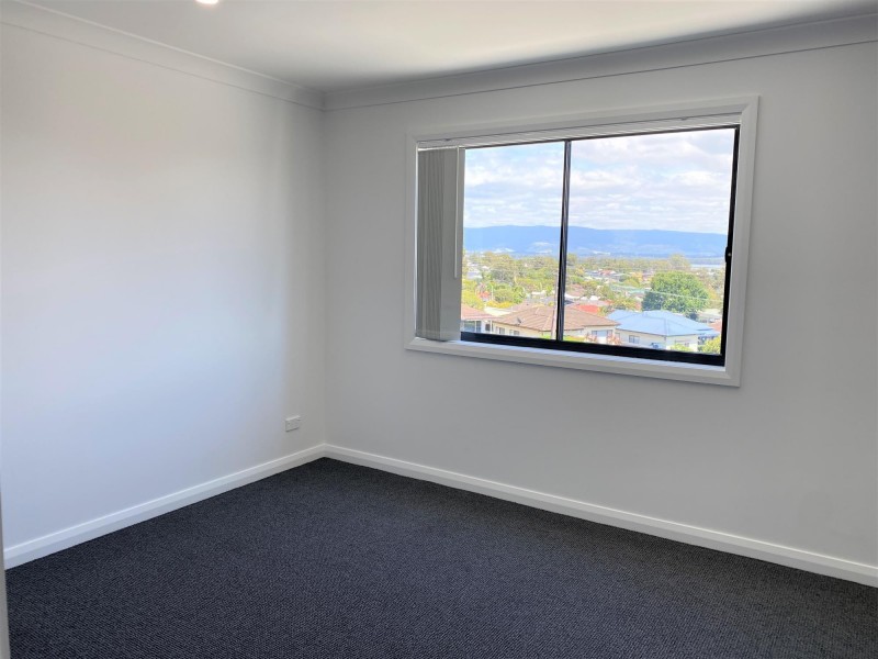 1/126 Lake Entrance Rd, Oak Flats NSW 2529