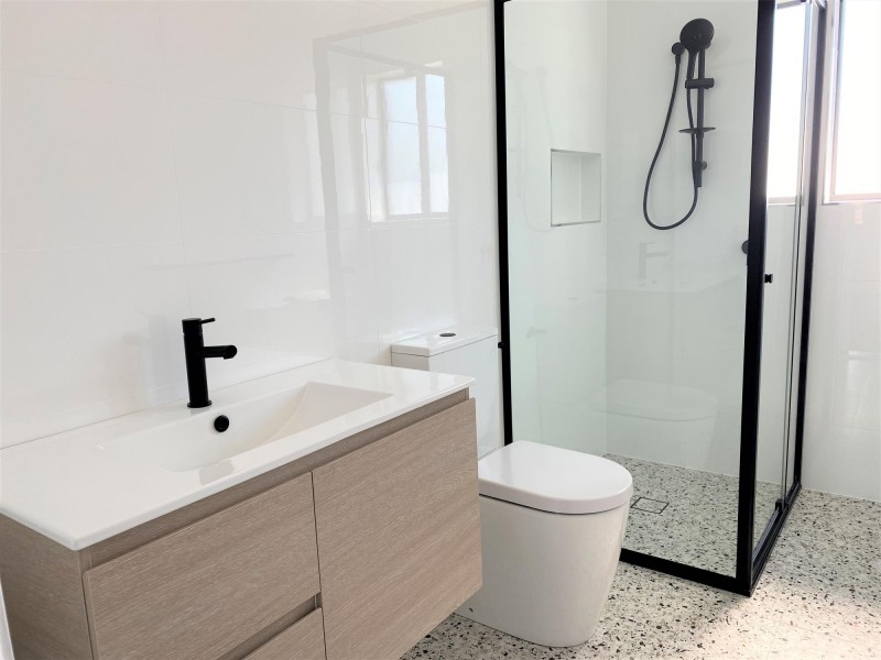 1/126 Lake Entrance Rd, Oak Flats NSW 2529