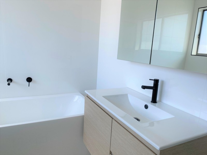 1/126 Lake Entrance Rd, Oak Flats NSW 2529