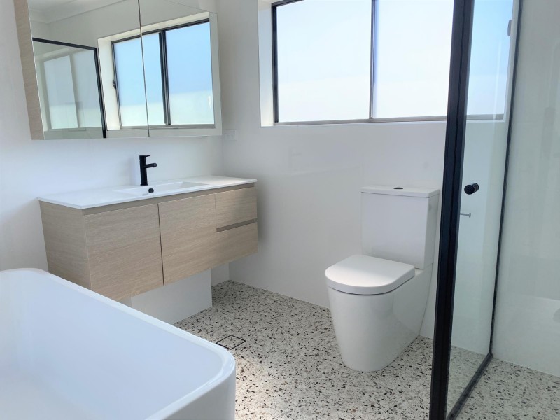 1/126 Lake Entrance Rd, Oak Flats NSW 2529