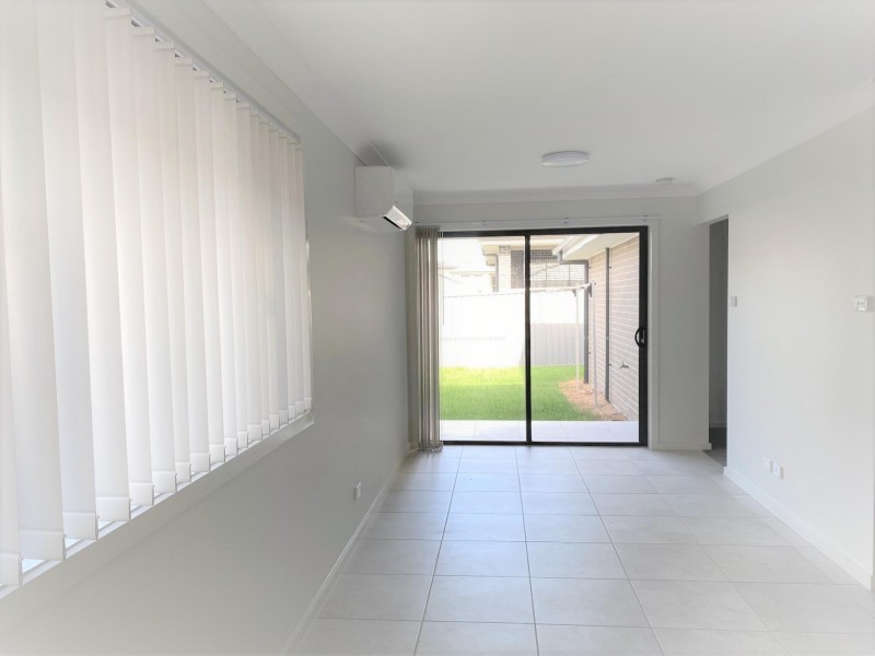 5a Pastureland St, Kembla Grange NSW 2526