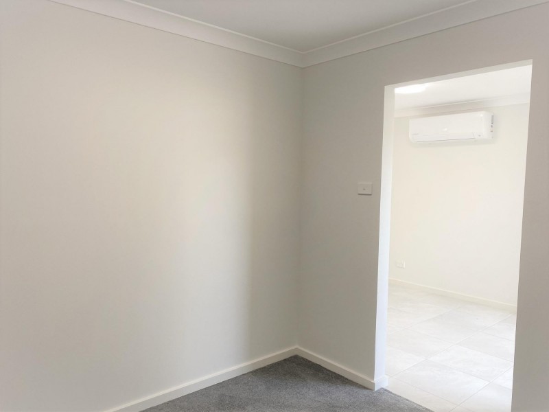 5a Pastureland St, Kembla Grange NSW 2526