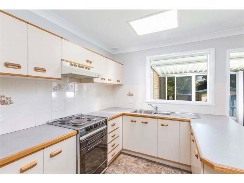 12 Lobelia St, Albion Park Rail NSW 2527