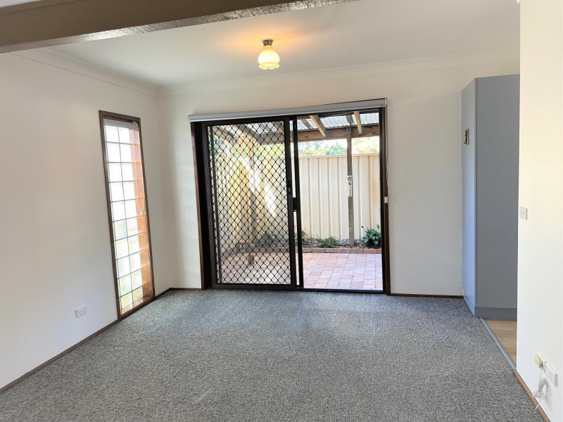 4/21 Grove, Lake Illawarra NSW 2528