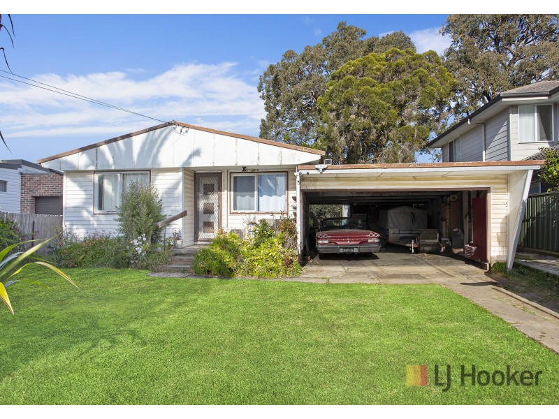 64 The Boulevarde, Oak Flats NSW 2529