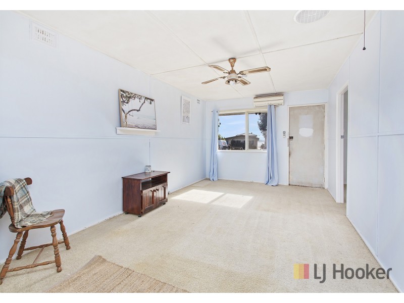 64 The Boulevarde, Oak Flats NSW 2529