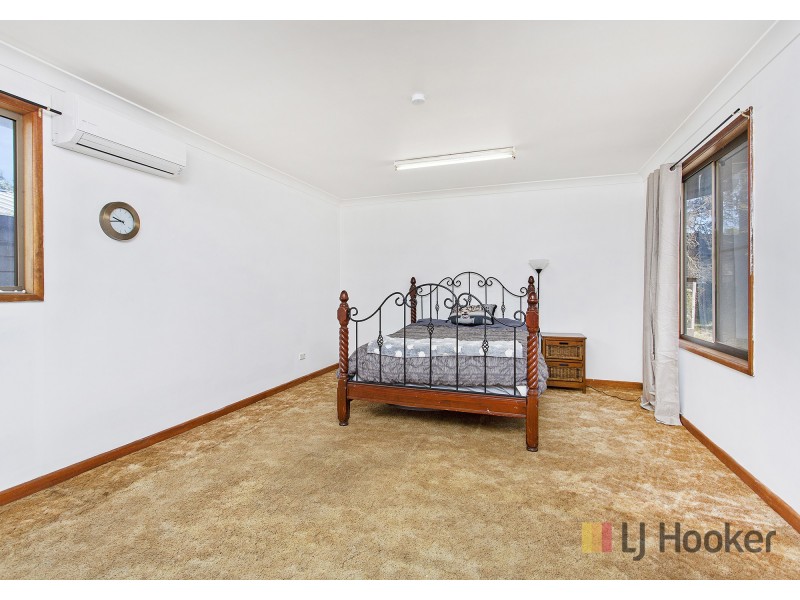 64 The Boulevarde, Oak Flats NSW 2529