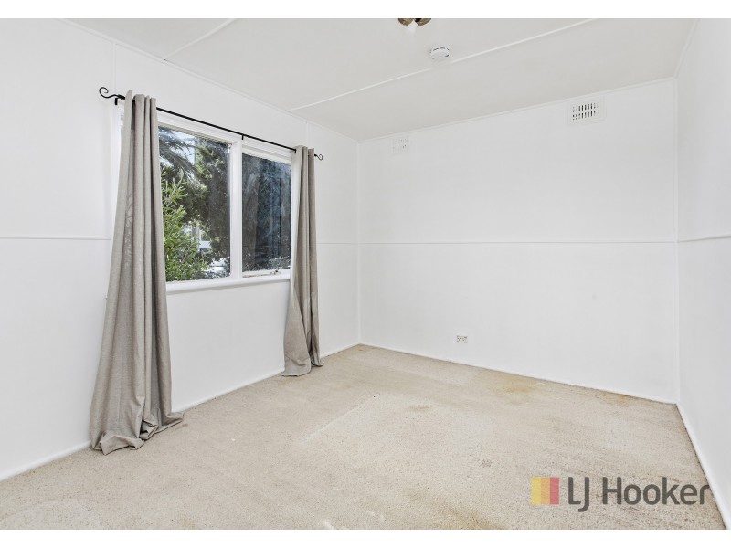 64 The Boulevarde, Oak Flats NSW 2529