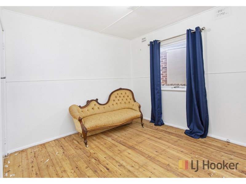 64 The Boulevarde, Oak Flats NSW 2529