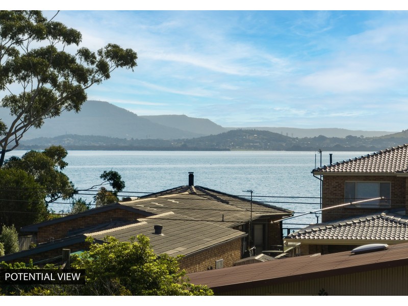 64 The Boulevarde, Oak Flats NSW 2529