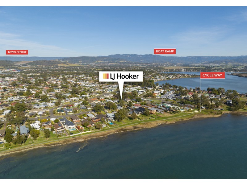 64 The Boulevarde, Oak Flats NSW 2529
