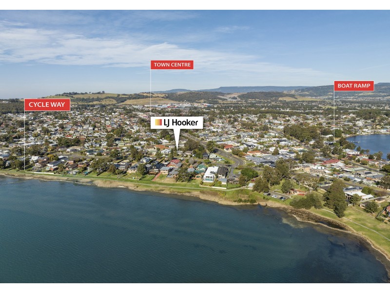 64 The Boulevarde, Oak Flats NSW 2529