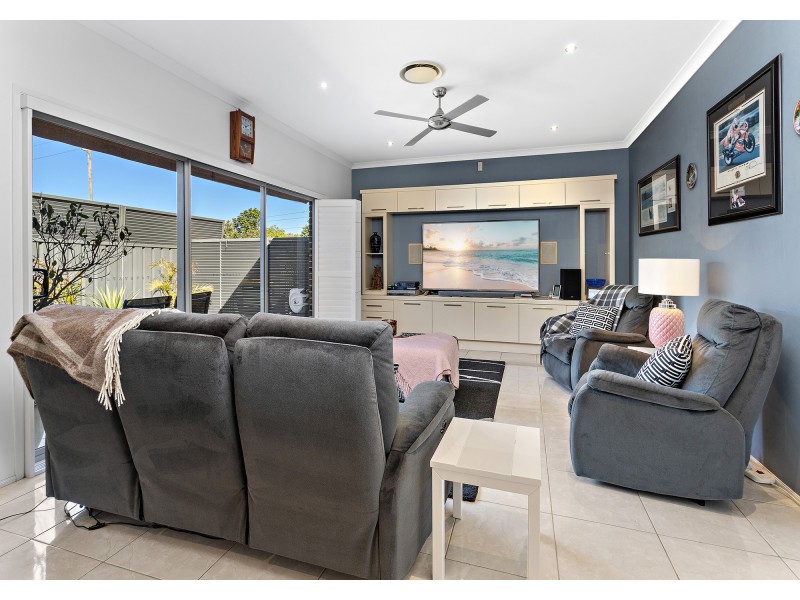 3 Riverside Crescent, Haywards Bay NSW 2530