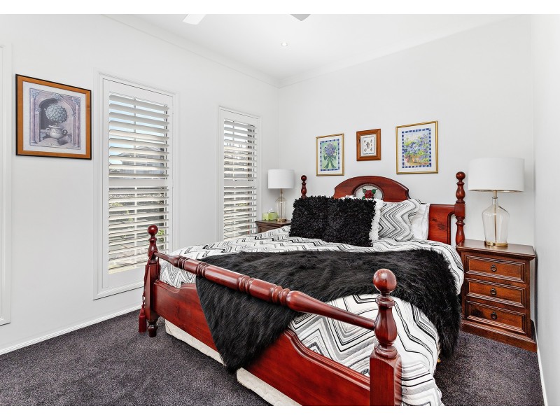 3 Riverside Crescent, Haywards Bay NSW 2530