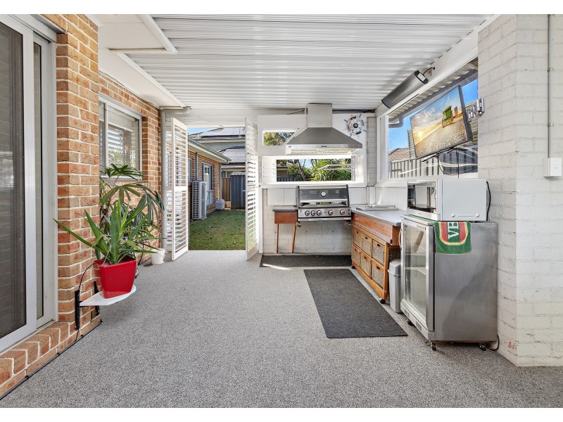 3 Riverside Crescent, Haywards Bay NSW 2530