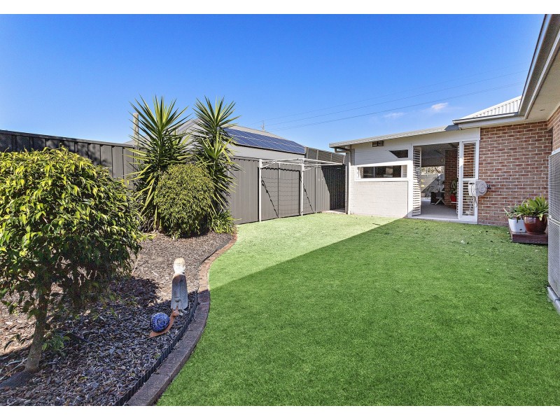 3 Riverside Crescent, Haywards Bay NSW 2530