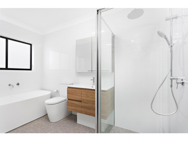 3 Whistlers Run, Albion Park NSW 2527