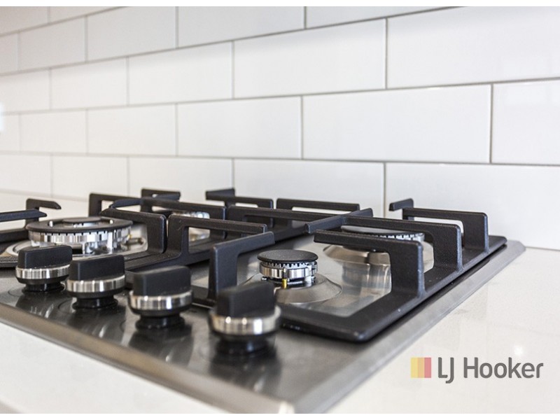 16 Valley View Cres, Albion Park NSW 2527